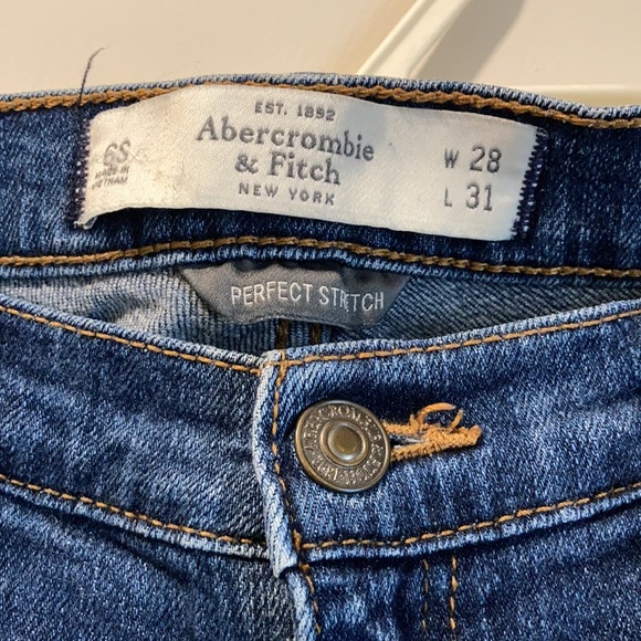 Abercrombie & Fitch Slim Fit Jeans - Picture 3 of 7
